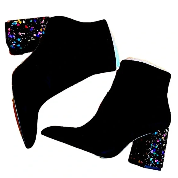 Sold! NIB Betsey Johnson Riverr Black Pointy  Crystal Embellished Boots 8.5 - Picture 9 of 11